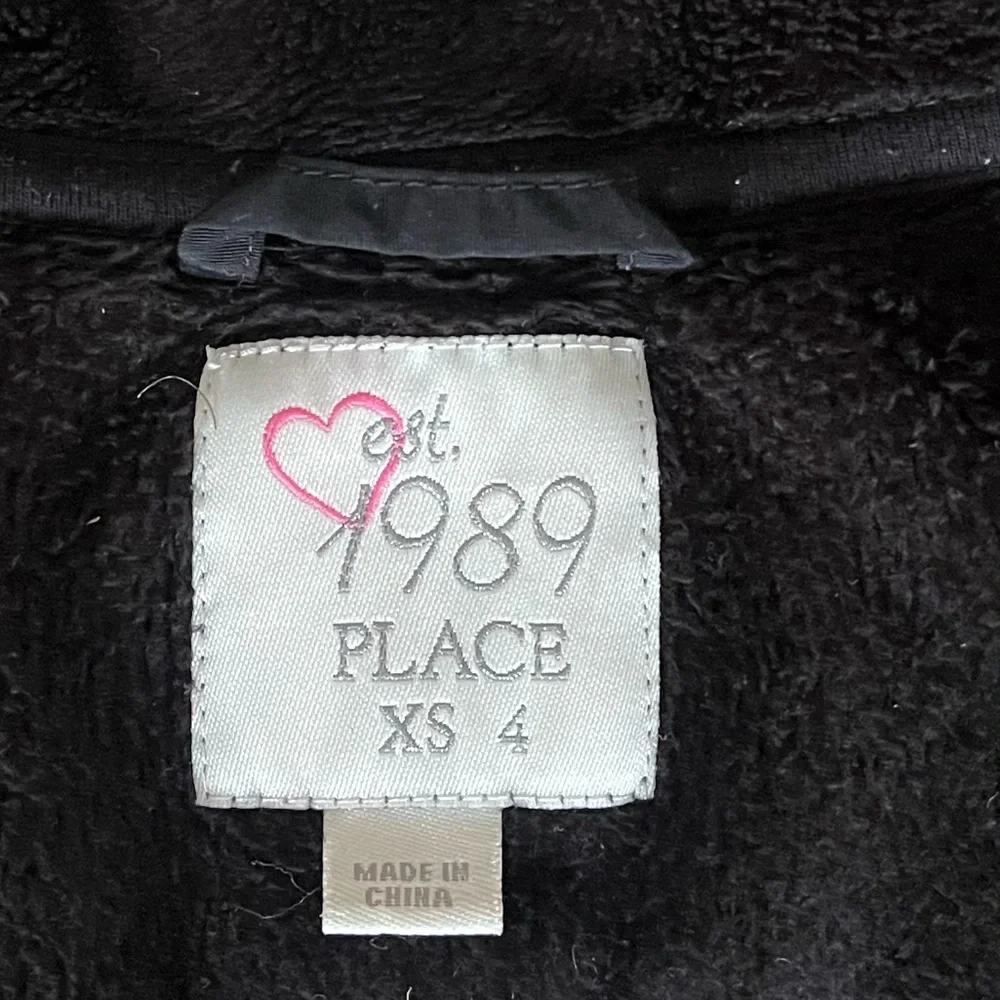 {The Children's Place} Fleece Full Zip Jacket in Black - Girls XS (4)